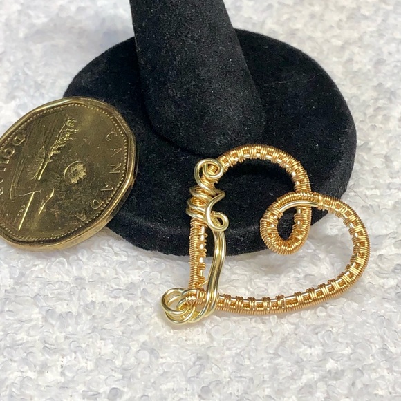 🎁floating heart pendant in gold color - Picture 6 of 10